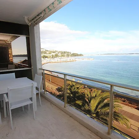 Palm - Beachfront 公寓 *