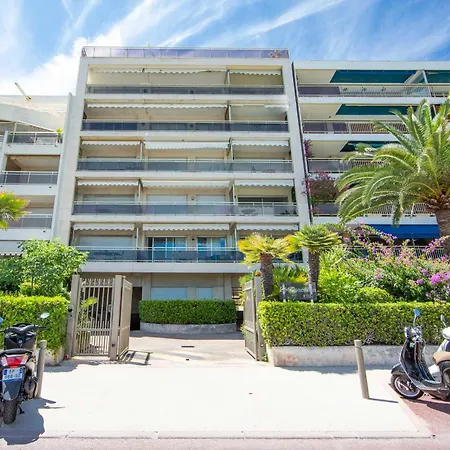 Palm - Beachfront *