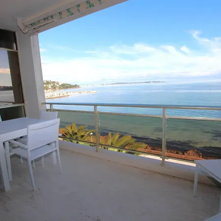 Palm - Beachfront Apartman *